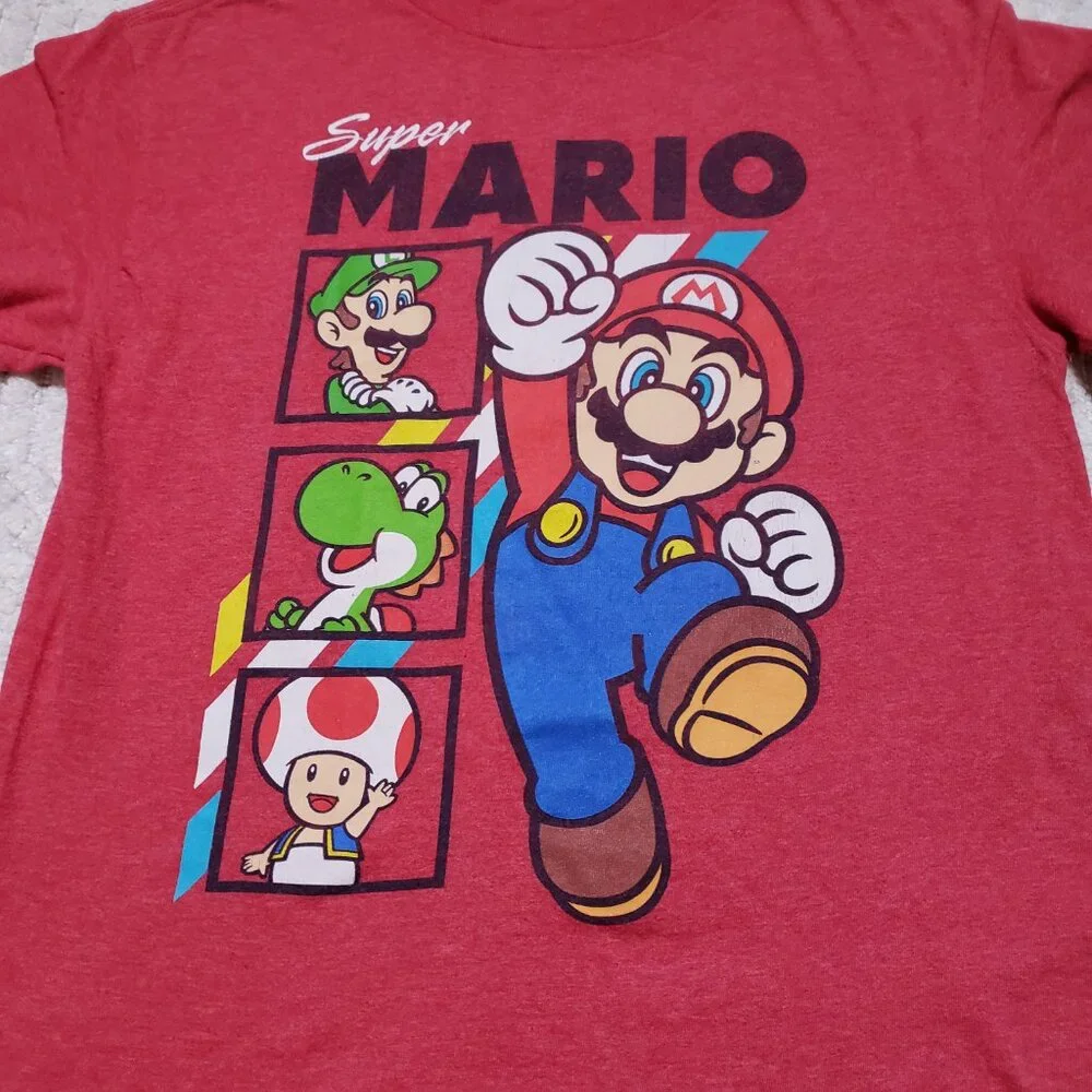 Super Mario Bros “Mario & Friends” Red Graphic T‑Shirt Big Boys Small - Picture 8 of 16